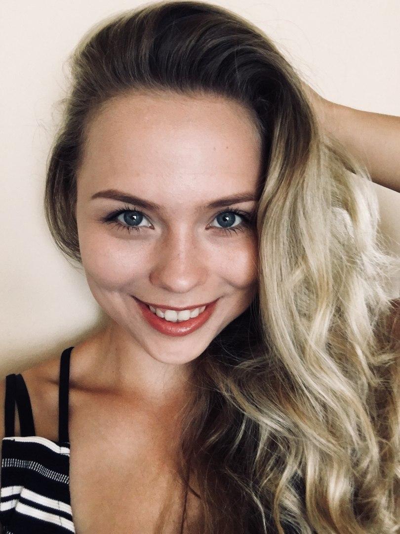 Cam Girls Live Chat